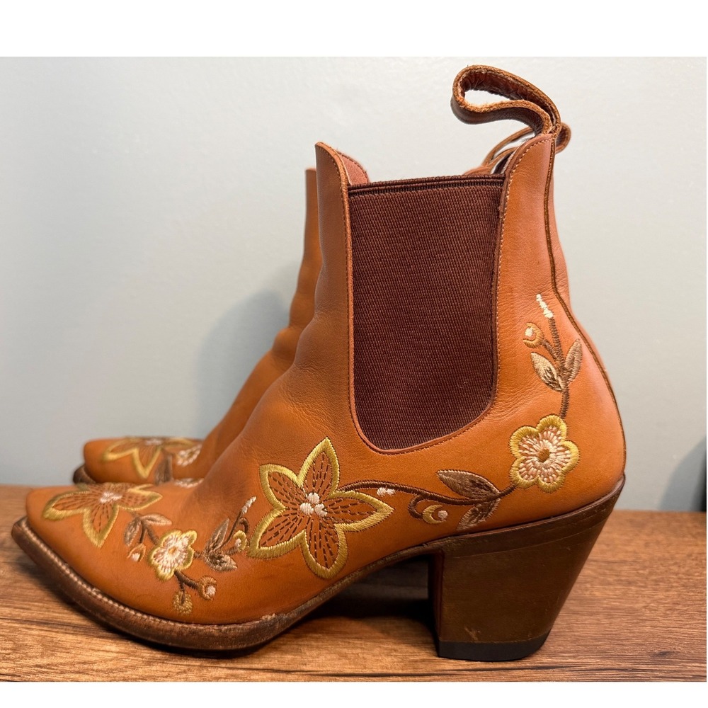 Caborca Tan Leather Floral Embroidered Western Ankle Boots Boho Pointed Toe 7B - Picture 3 of 11